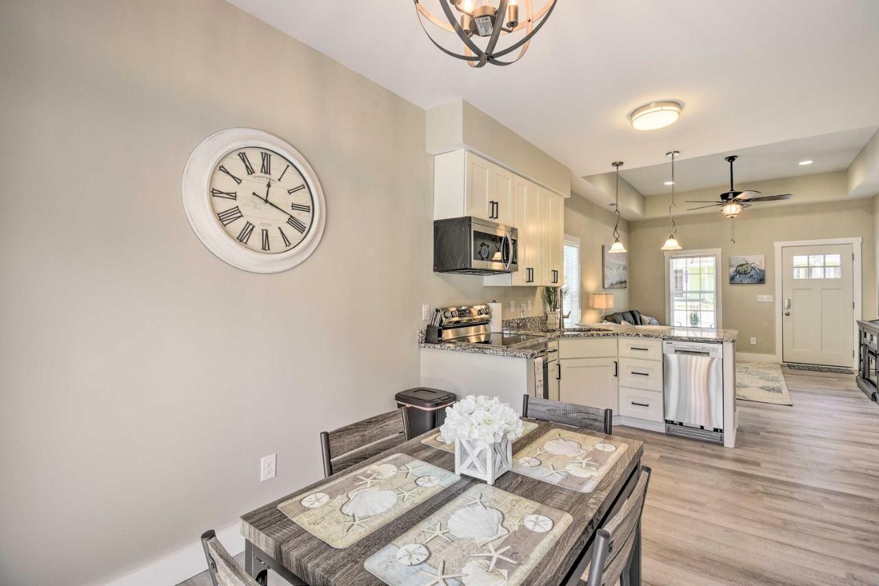 Ocean Isle Beach Home With Shared Lanai And Grill Eksteriør billede