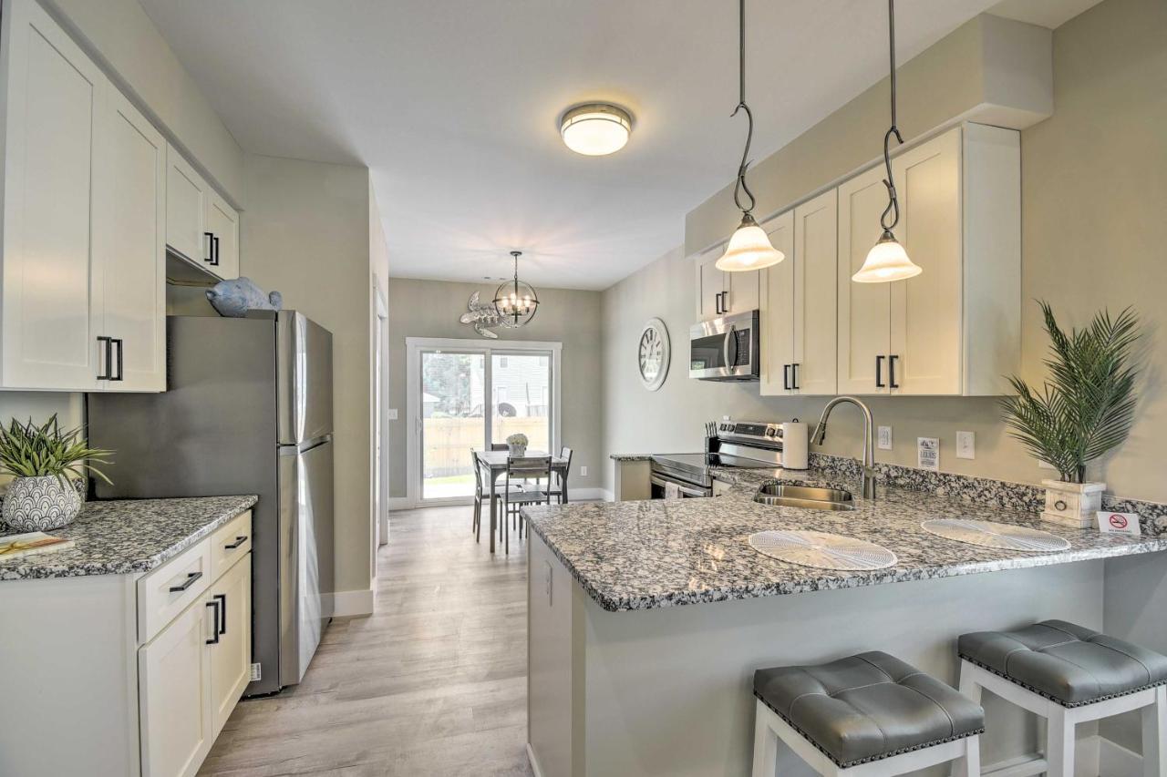 Ocean Isle Beach Home With Shared Lanai And Grill Eksteriør billede