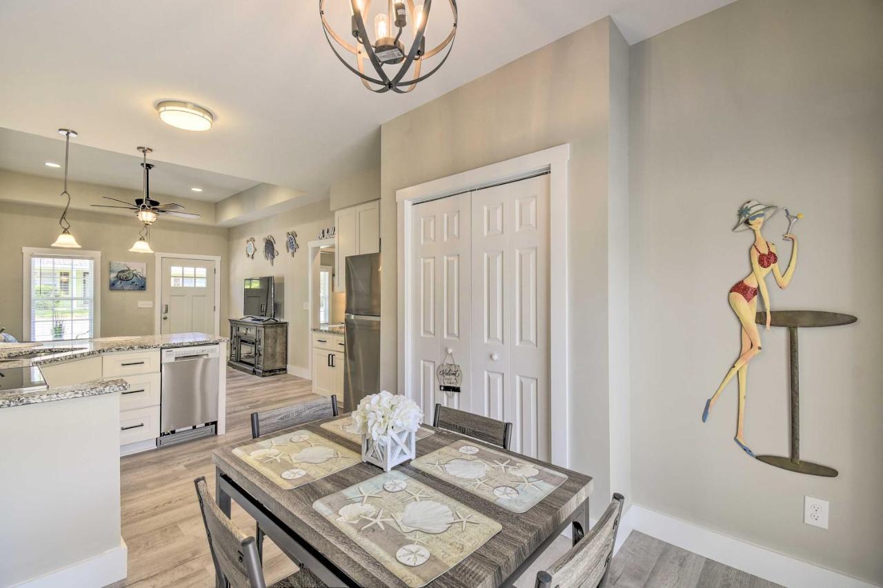 Ocean Isle Beach Home With Shared Lanai And Grill Eksteriør billede